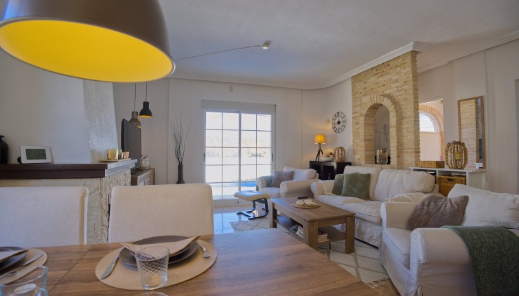 Resale - Chalet - Torrevieja