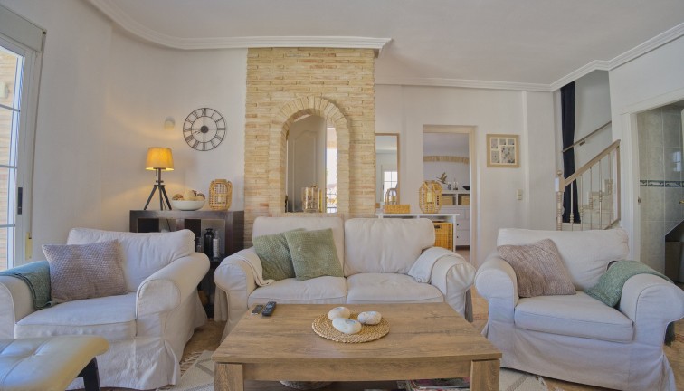 Resale - Chalet - Torrevieja