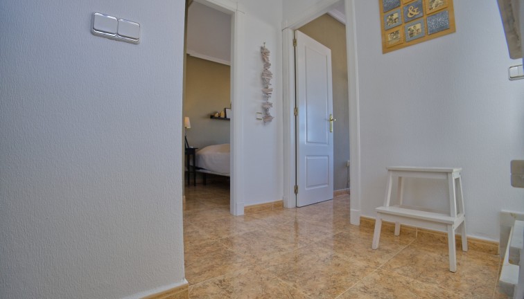 Resale - Chalet - Torrevieja