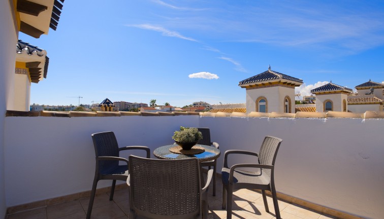 Resale - Chalet - Torrevieja