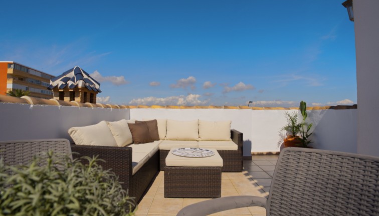 Resale - Chalet - Torrevieja