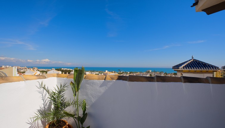 Resale - Chalet - Torrevieja