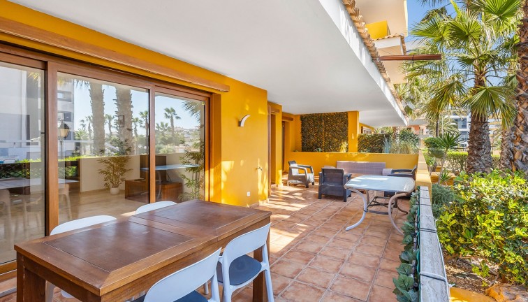 Återförsäljning - Lägenhet - Torrevieja - Punta Prima