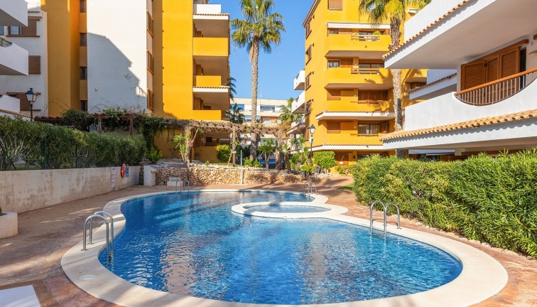 Återförsäljning - Lägenhet - Torrevieja - Punta Prima