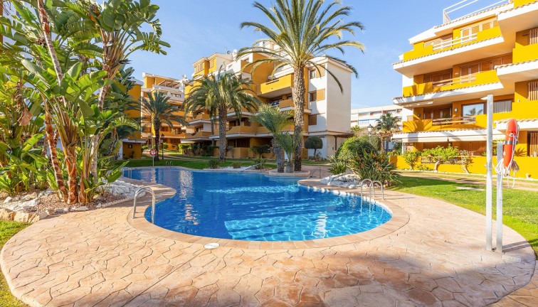 Återförsäljning - Lägenhet - Torrevieja - Punta Prima