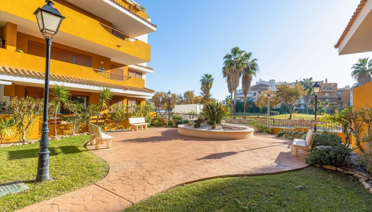 Återförsäljning - Lägenhet - Torrevieja - Punta Prima