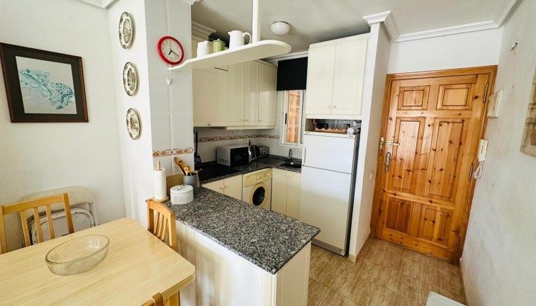 Reventa - Apartamento / piso - Torrevieja - San Luis