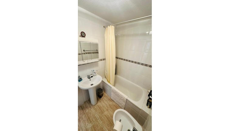 Reventa - Apartamento / piso - Torrevieja - San Luis
