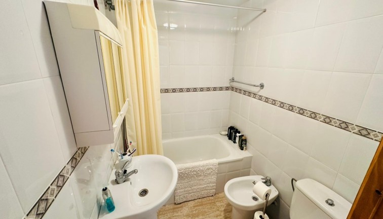 Reventa - Apartamento / piso - Torrevieja - San Luis