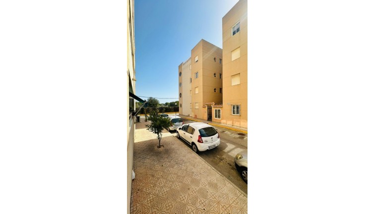 Reventa - Apartamento / piso - Torrevieja - San Luis