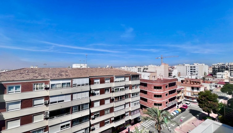 Jälleenmyynti - Asunto - Torrevieja