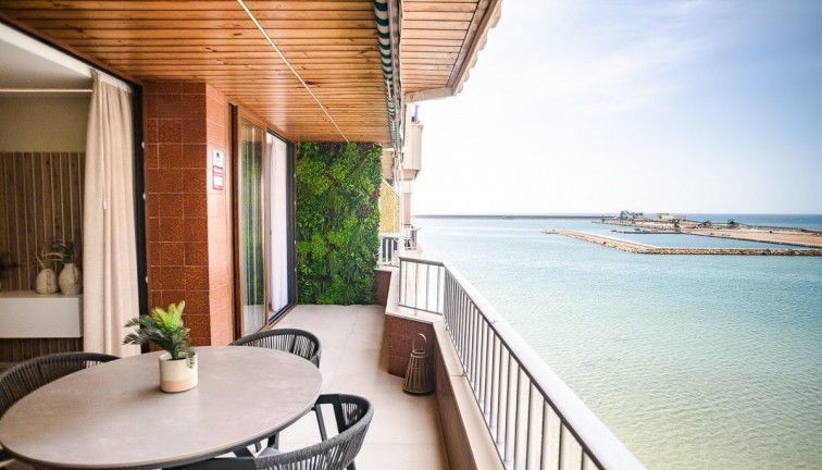 Återförsäljning - Lägenhet - Torrevieja - Acequion
