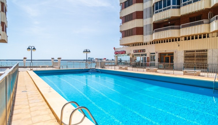 Återförsäljning - Lägenhet - Torrevieja - Acequion