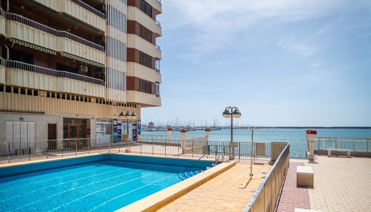 Återförsäljning - Lägenhet - Torrevieja - Acequion