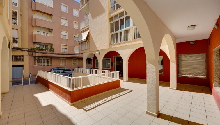 Reventa - Apartamento / piso - Torrevieja - Playa del Cura