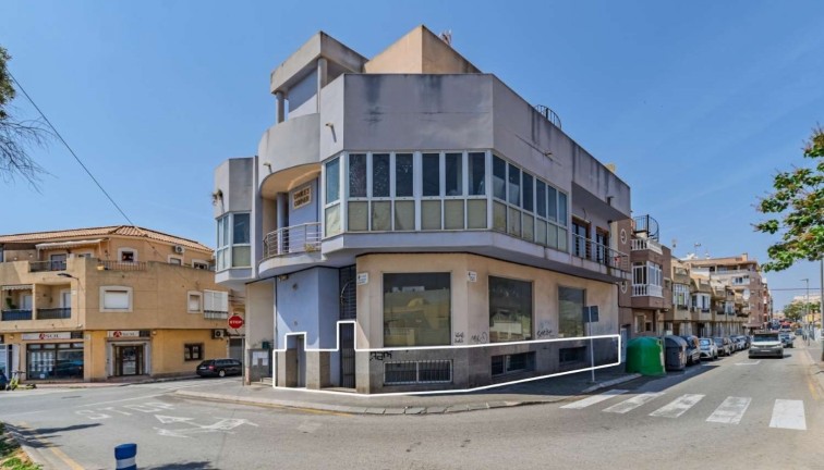 Jälleenmyynti - Liiketila - Torrevieja - Nueva Torrevieja