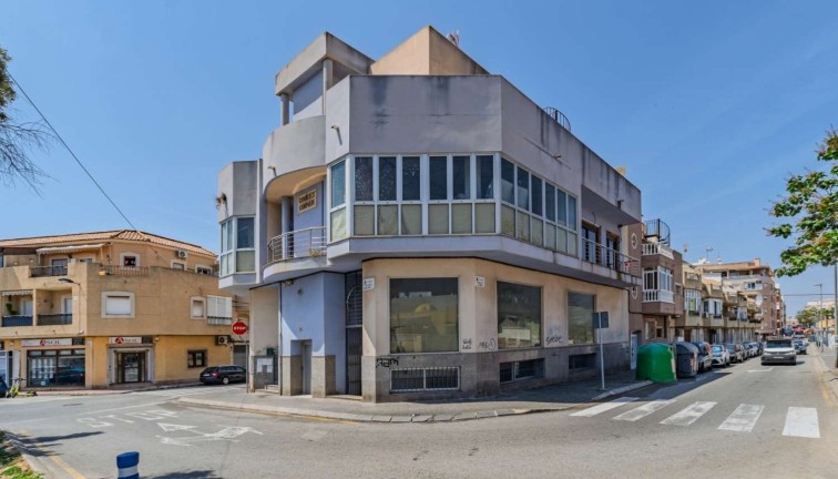 Jälleenmyynti - Liiketila - Torrevieja - Nueva Torrevieja