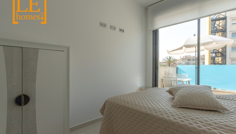 Resale - Apartment - Top Floor Apartment - Torrevieja
