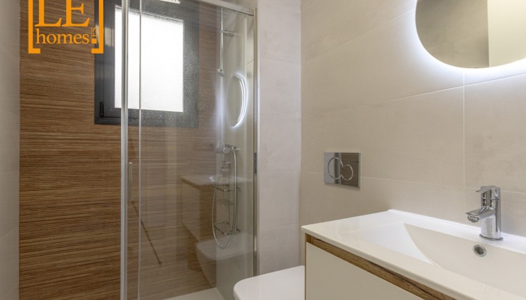Resale - Apartment - Top Floor Apartment - Torrevieja