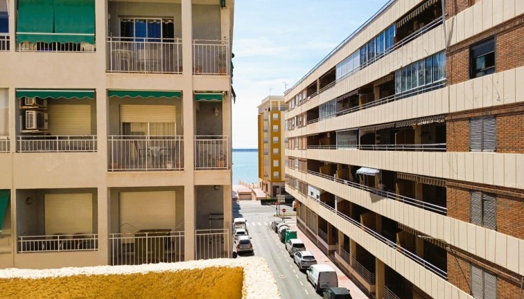 Jälleenmyynti - Asunto - Torrevieja - Acequion
