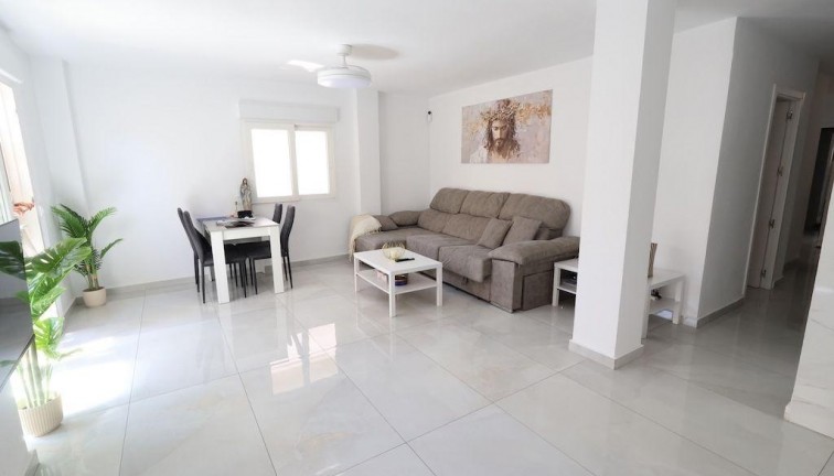 Jälleenmyynti - Asunto - Torrevieja - Acequion