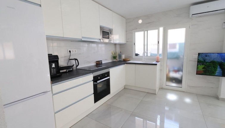 Jälleenmyynti - Asunto - Torrevieja - Acequion