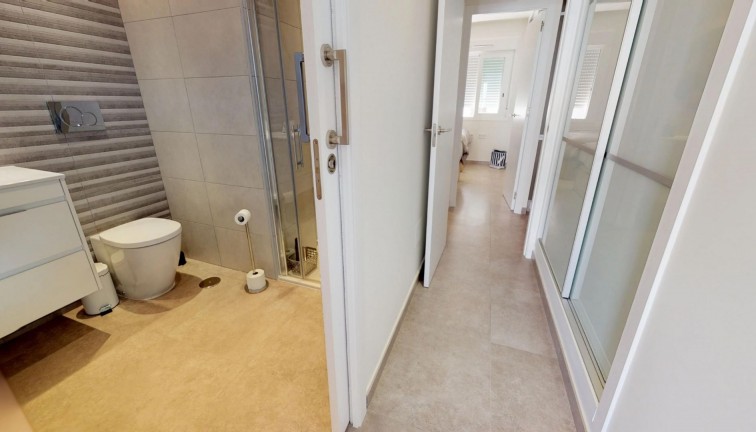 Resale - Apartment - Torrevieja - Aguas Nuevas