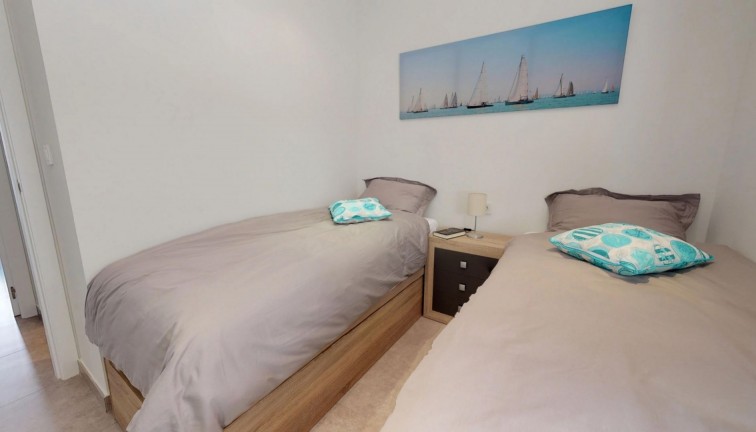 Resale - Apartment - Torrevieja - Aguas Nuevas