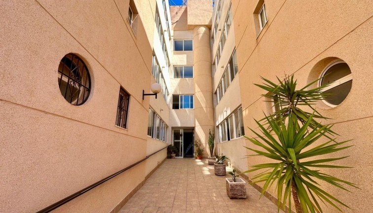 Jälleenmyynti - Asunto - Torrevieja - San Luis