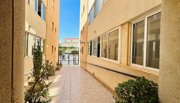 Jälleenmyynti - Asunto - Torrevieja - San Luis