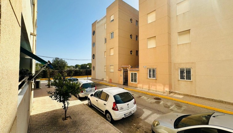 Jälleenmyynti - Asunto - Torrevieja - San Luis