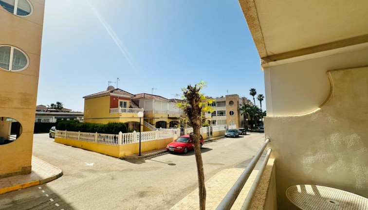 Jälleenmyynti - Asunto - Torrevieja - San Luis