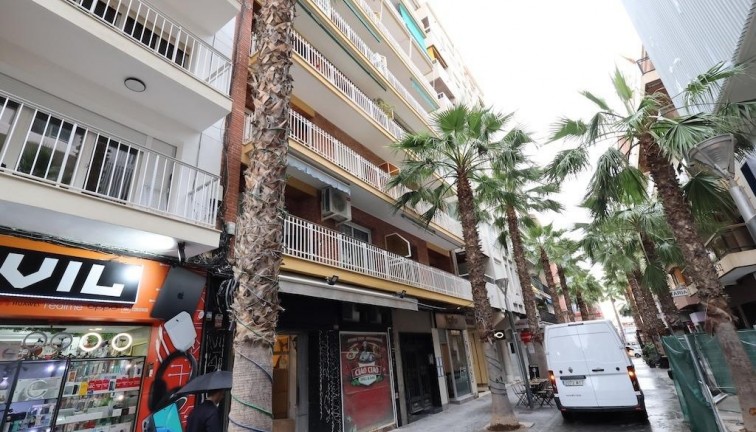 Återförsäljning - Lägenhet - Torrevieja - La Siesta