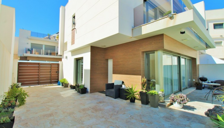 Resale - Chalet - Villamartín