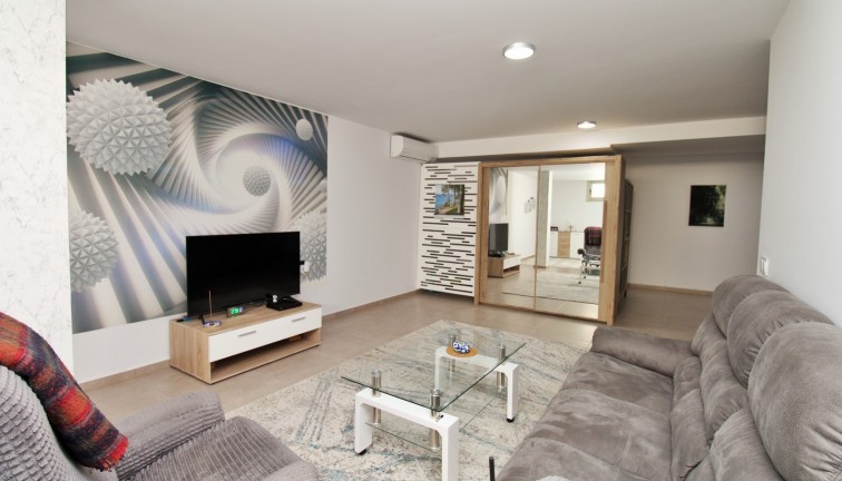 Resale - Chalet - Villamartín