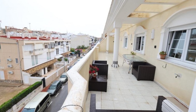 Jälleenmyynti - Asunto - Ylimmän kerroksen asunto - Torrevieja - Habaneras
