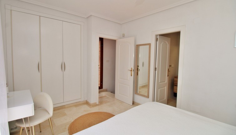 Jälleenmyynti - Paritalo/Rivitalo - Villamartín