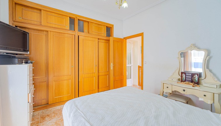 Jälleenmyynti - Paritalo/Rivitalo - Torrevieja - Punta Prima