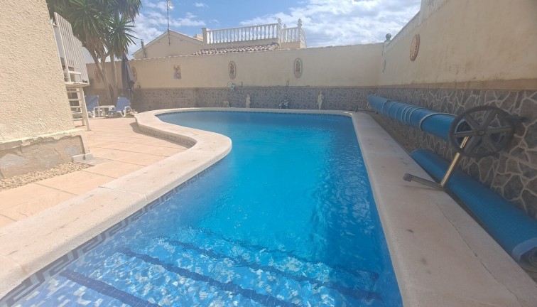 Jälleenmyynti - Erillistalo - Villamartín