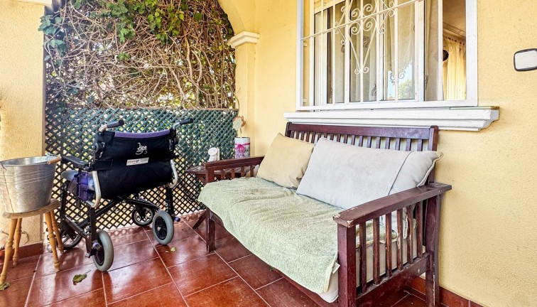 Resale - Bungalow - Orihuela Costa - La Florida