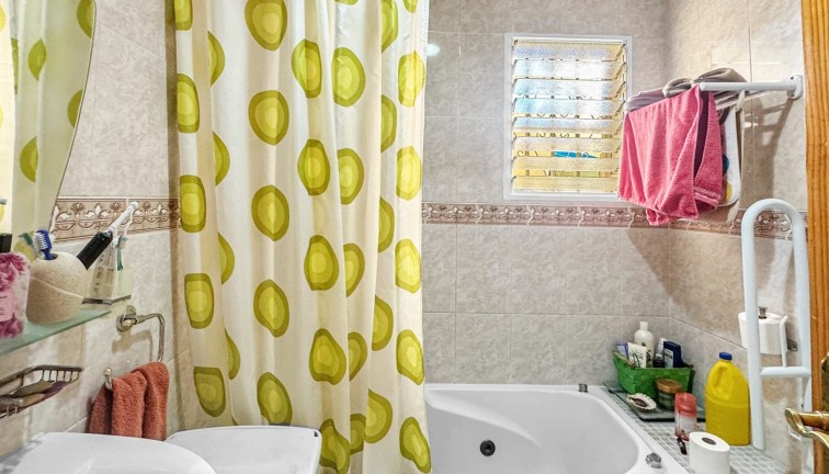 Resale - Bungalow - Orihuela Costa - La Florida