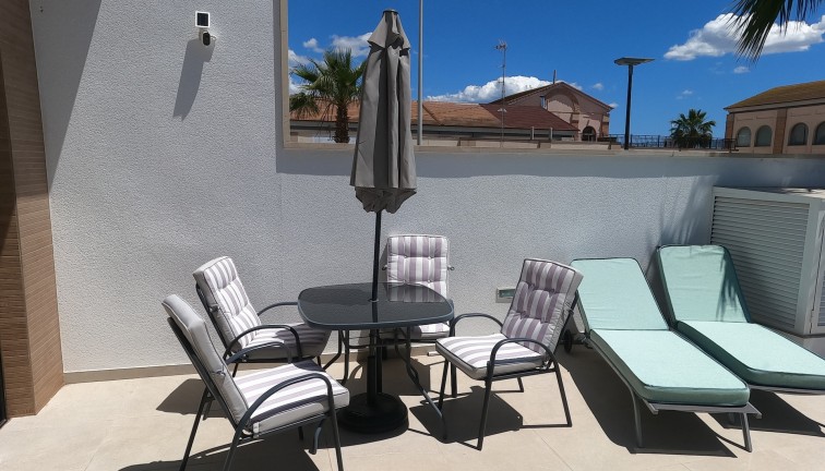 Jälleenmyynti - Erillistalo - Algorfa - La Finca Golf