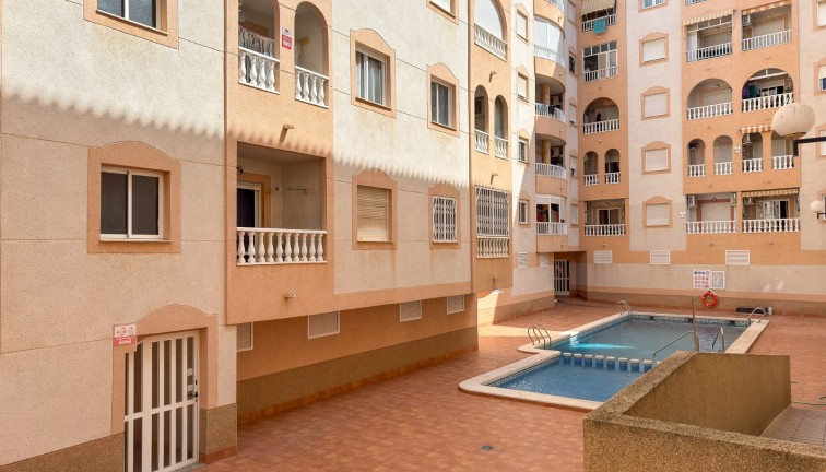 Resale - Apartment - Torrevieja - El Molino