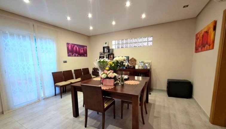 Resale - Chalet - Dehesa de campoamor - Campoamor