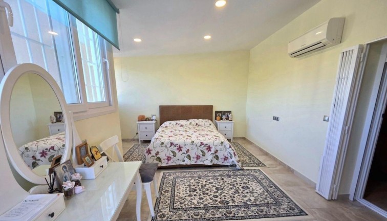 Resale - Chalet - Dehesa de campoamor - Campoamor
