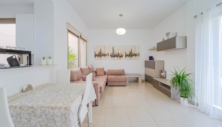 Resale - Semi-Detached - Punta Prima