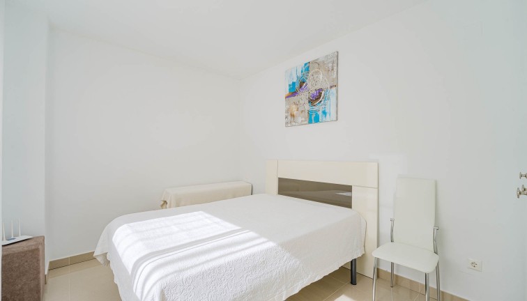 Resale - Semi-Detached - Punta Prima