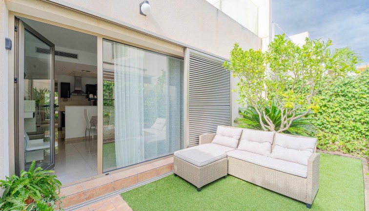 Resale - Semi-Detached - Punta Prima