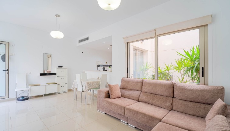Resale - Semi-Detached - Punta Prima