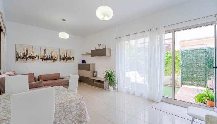 Resale - Semi-Detached - Punta Prima